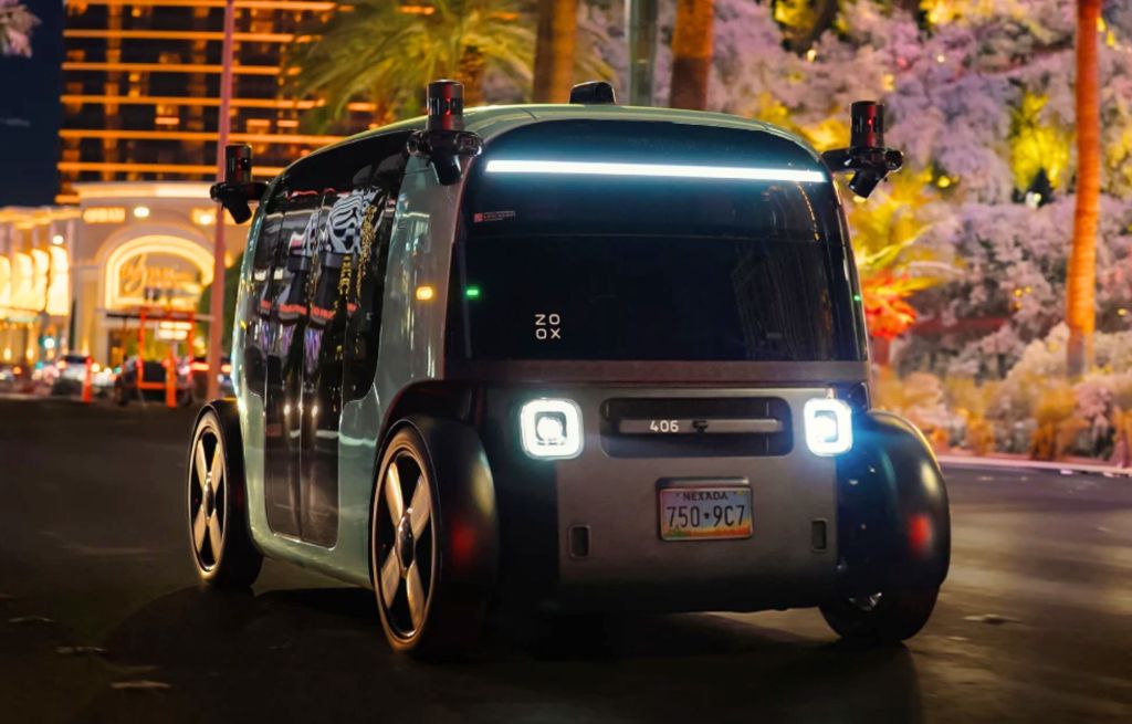 Amazon's Robotaxi Looks Like a Toaster and Has No Steering Wheel